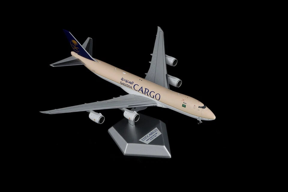 HX Models 1:400 Saudia Cargo Boeing 747-8F HZ-AI3 B631601