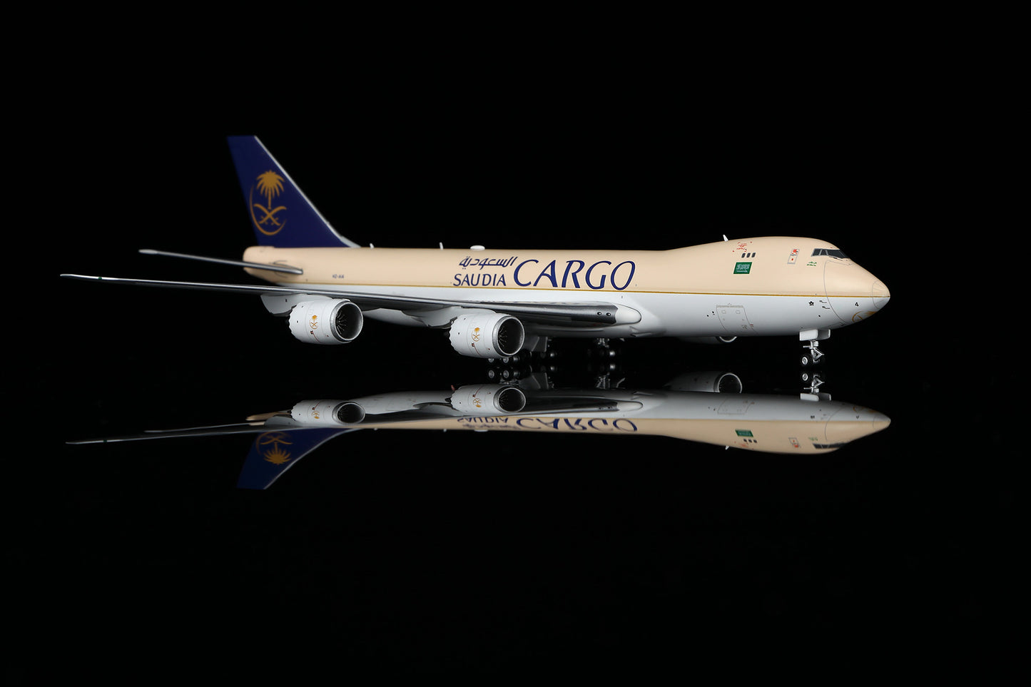 HX Models 1:400 Saudia Cargo Boeing 747-8F HZ-AI4 B631602