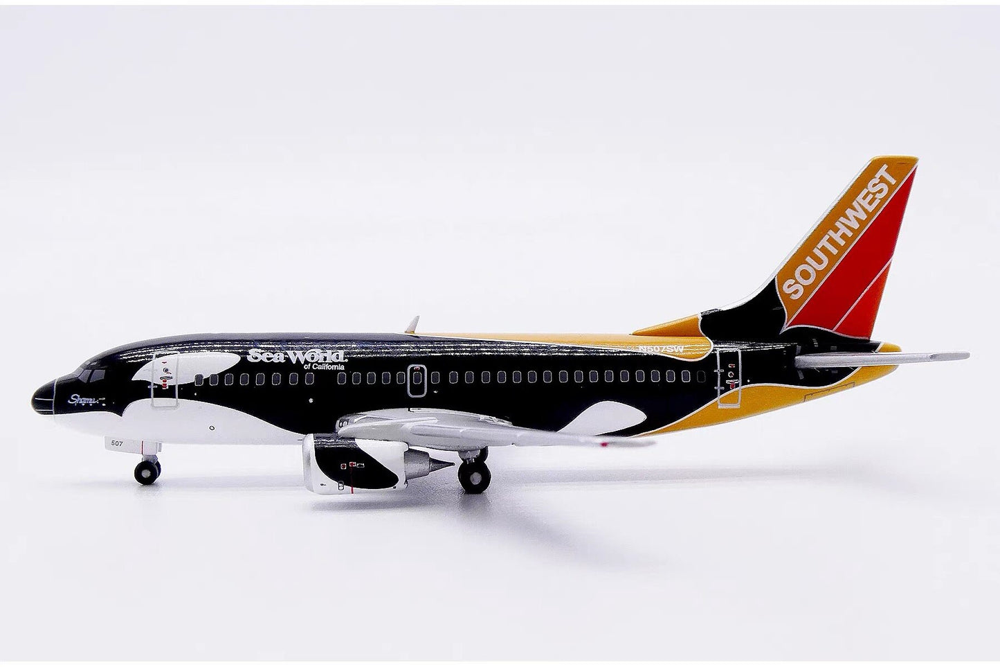 Pre-Order JC Wings 1:400 Southwest Airlines Boeing 737-500 N507SW "Seaworld of California" XX40471