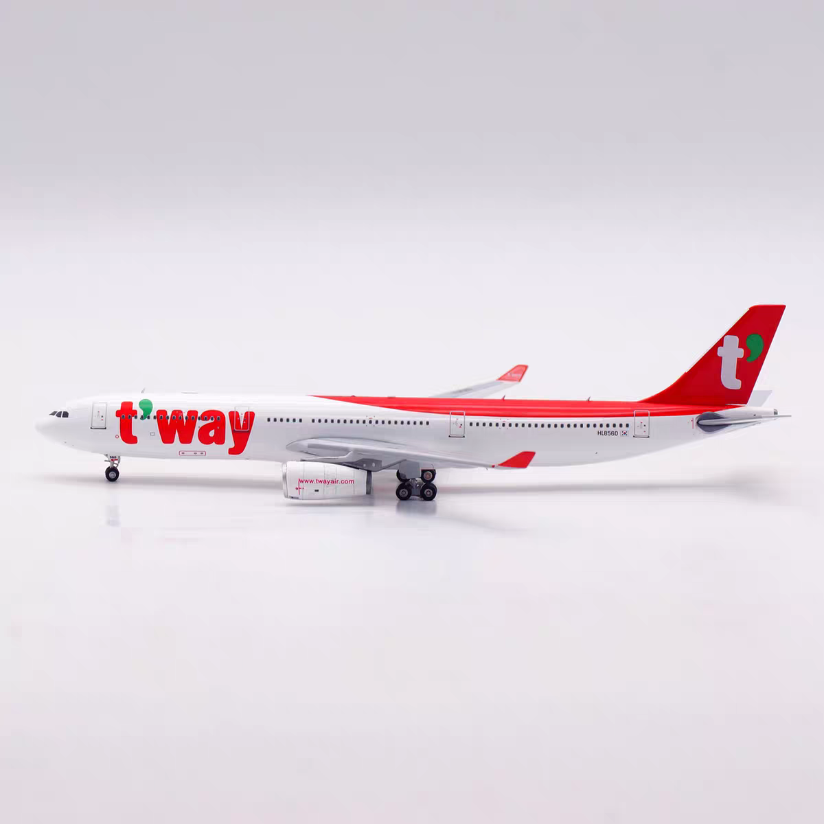 AV400 T'Way Air Airbus A330-343 HL8560 AV4350