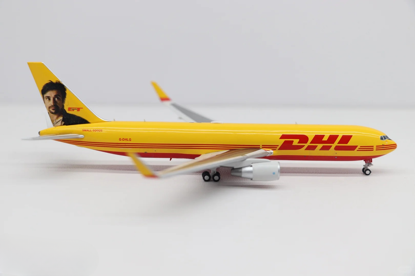 Panda Model 1:400 DHL Boeing 767-300F G-DHLG "Grand Tour" C0066