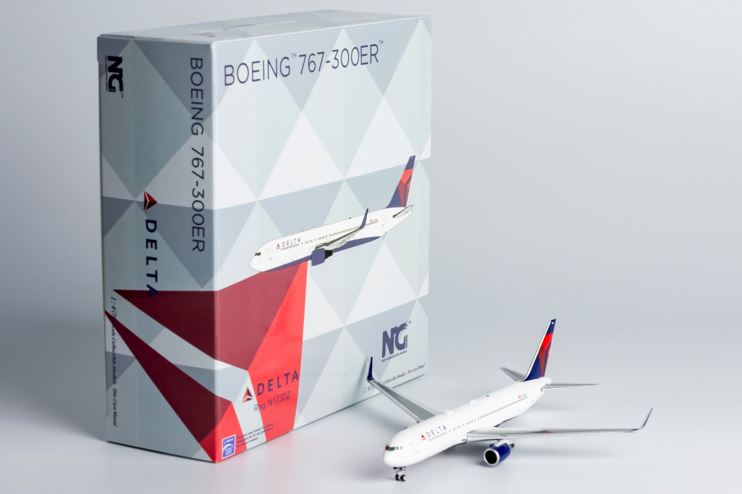 NG Models 1:400 Delta Air Lines Boeing 767-300 (CF6 engines) N173DZ NG 17002