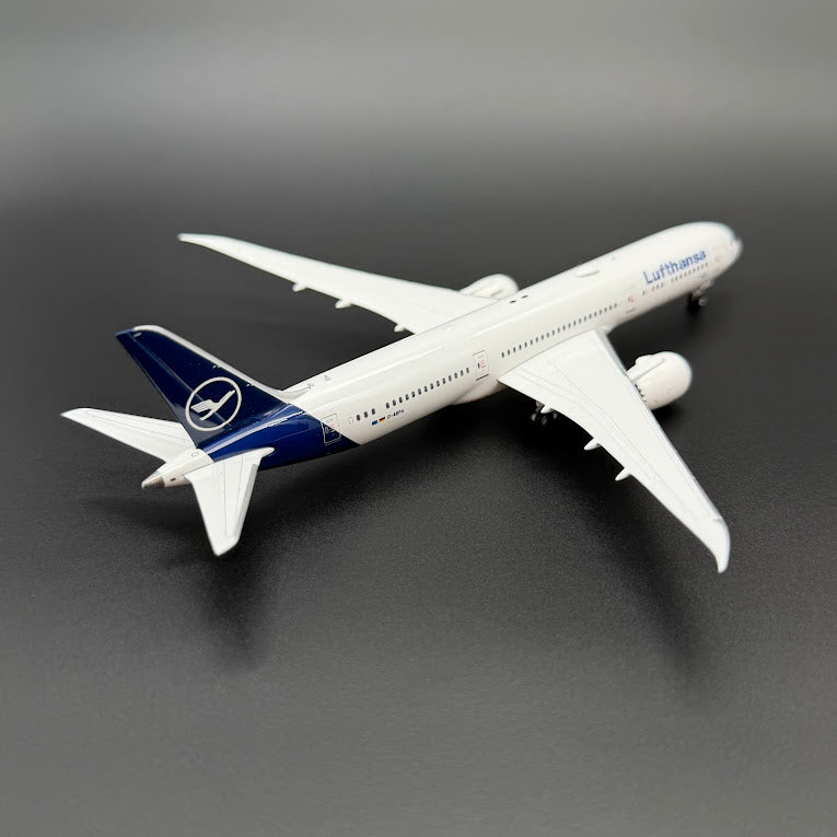 Phoenix Models 1:400 Lufthansa Boeing 787-9 D-ABPA 04461