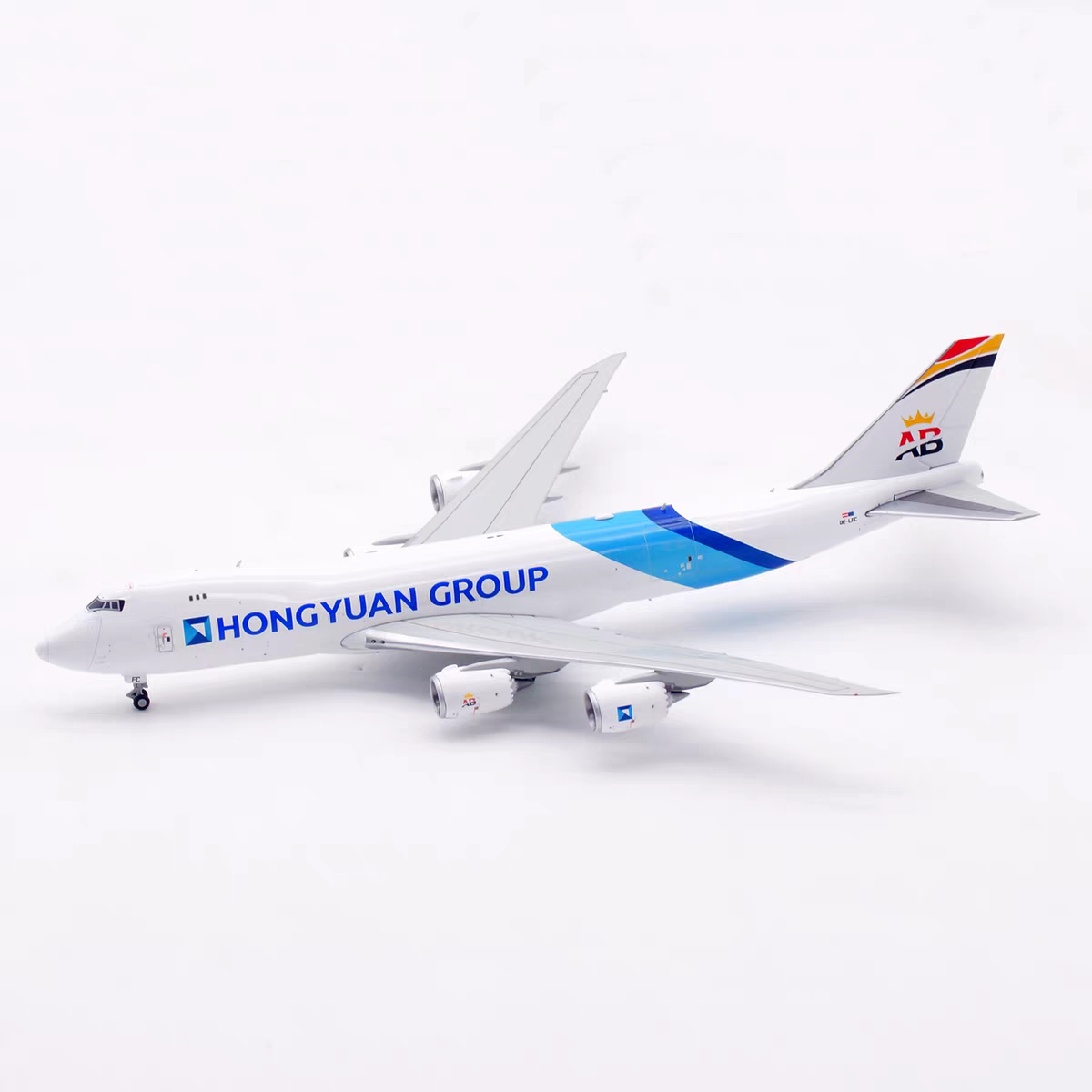 HX Models 1:400 Hongyuan Group (Air Belgium) Boeing 747-8F OE-LFC Flaps Down B633001F