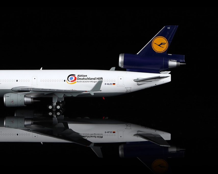 YY Wings 1:400 Lufthansa Cargo McDonnell Douglas MD-11F D-ALCC "Aktion Deutschland Hilft"