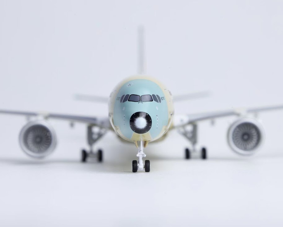Pre-Order Kylin Model 1:400 Qantas Airbus A350-1000 F-WULR "Project Sunrise" K35KQFA01