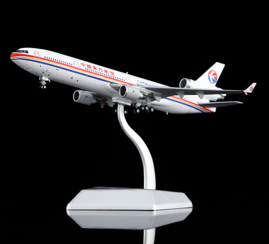 HX Models 1:400 China Eastern McDonnell Douglas MD-11 B-2171