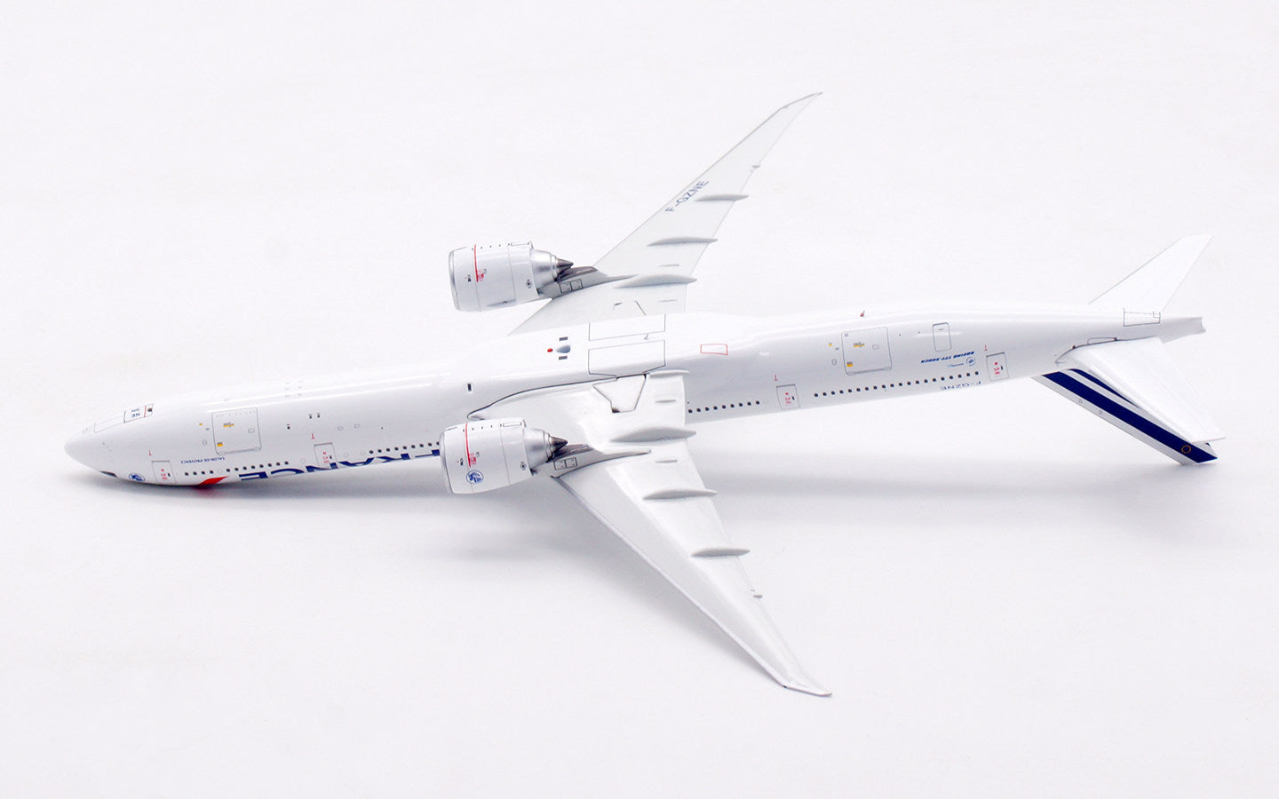AV400 Air France Boeing 777-300ER F-GZNE AV4380