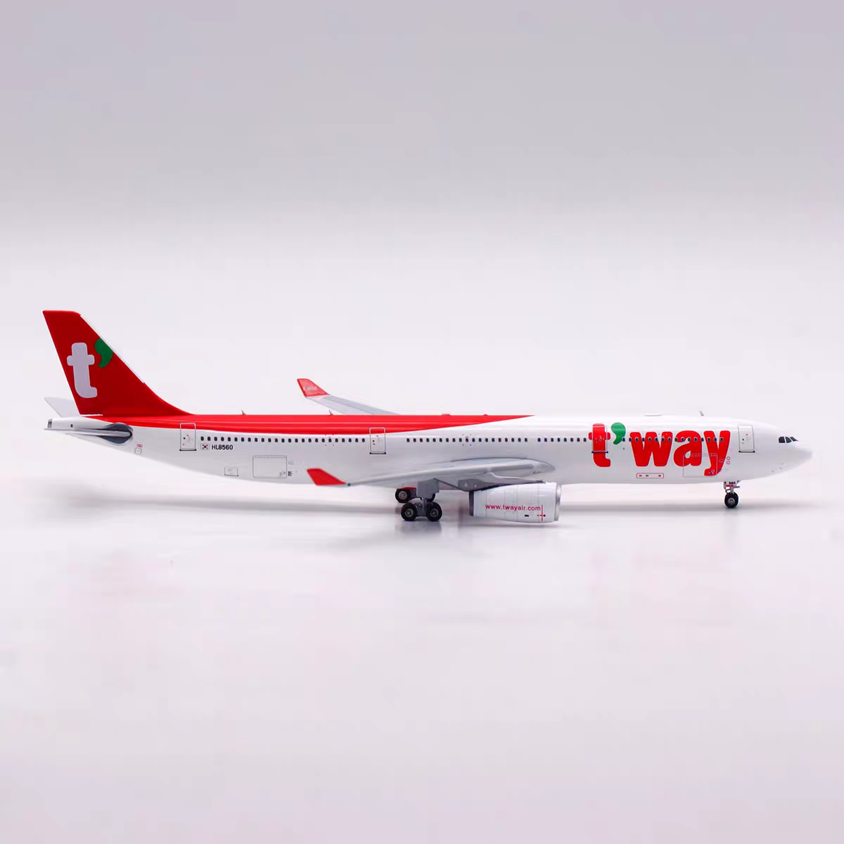 AV400 T'Way Air Airbus A330-343 HL8560 AV4350