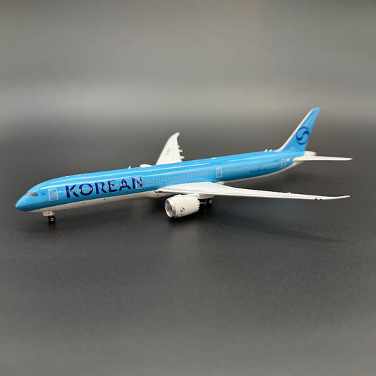 Phoenix Models 1:400 Korean Air Boeing 787-10 HL8515 04652