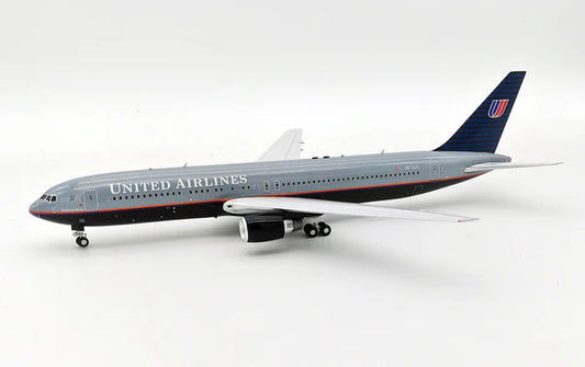 InFlight200 United Airlines Boeing 767-300 N670UA IF763UA1223