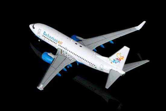 Pre-Order Legacy Jets 1:400 Bahamasair Boeing 737-700 C6-BFY LJ11516-10
