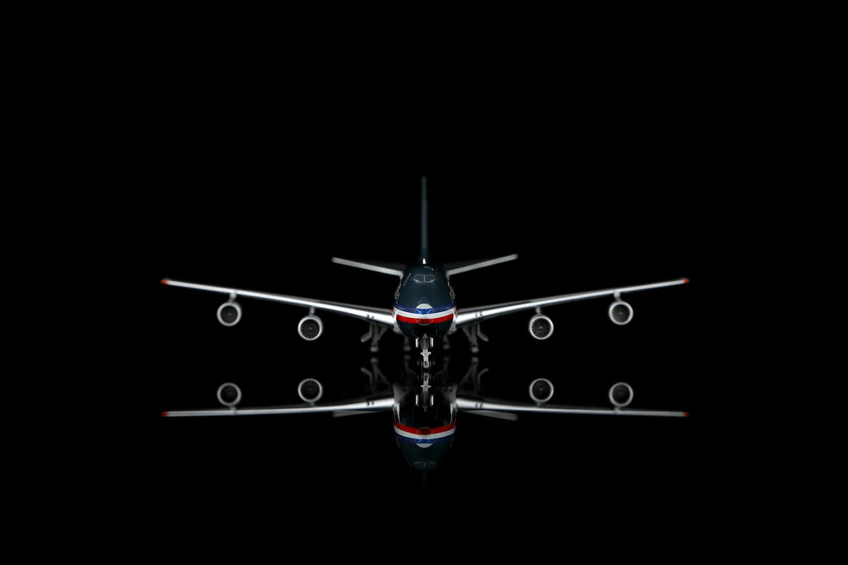 Pre-Order Legacy Jets 1:400 American Airlines (Leased from Pan Am) Boeing 747-100 N740PA LJ11516-11