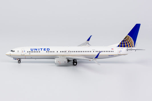 NG Models 1:400 United Airlines Boeing 737-900 N66828 "Merger Livery" NG 79008
