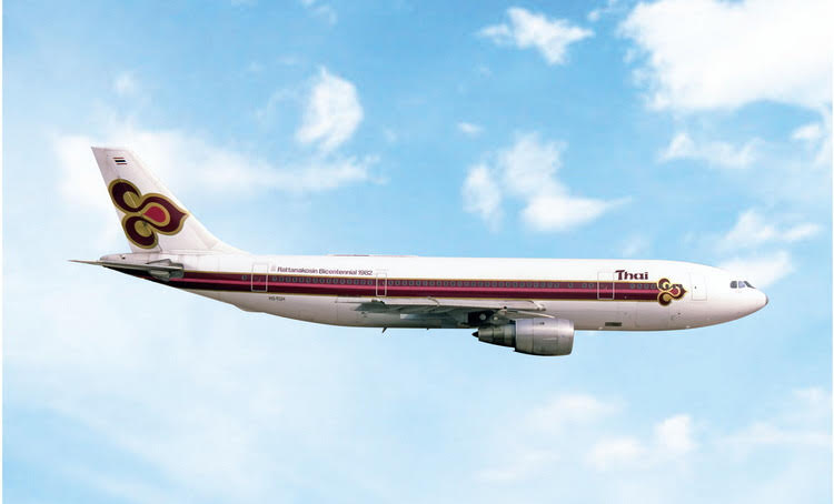 Pre-Order Phoenix Models 1:400 Thai Airways Airbus A300B4-203 HS-TGH "Bicentennial 1982" 12107