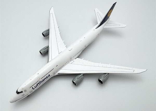 YY Wings 1:400 Lufhansa Boeing 747-8 D-ABYM "5 Starhansa"